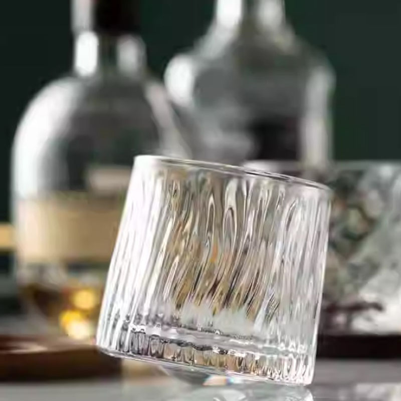 2pcs Set 10oz Spinning Glasses - Taste Wine Beer Kitchen review and price